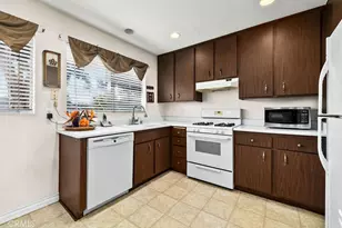 35 Firwood, Irvine, CA 92604 - Photo 6