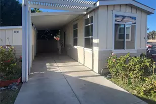 2101 245th St, Lomita, CA 90717 - Photo 2