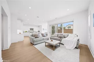 118 Glydon, Irvine, CA 92618 - Photo 4