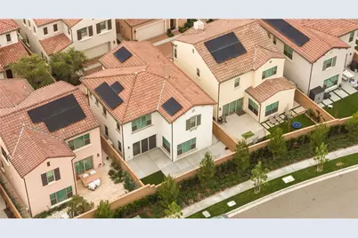 118 Glydon, Irvine, CA 92618 - Photo 16