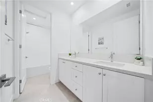 118 Glydon, Irvine, CA 92618 - Photo 8