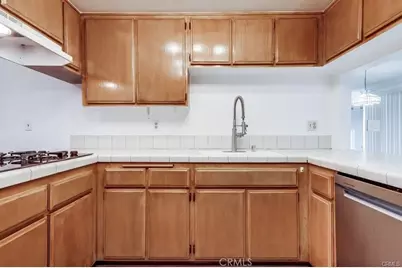 2722 E 20th #104, Signal Hill, CA 90755 - Photo 6