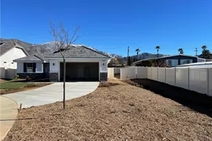 10771 Stacy Cir, Yucaipa, CA 92399 - Photo 2