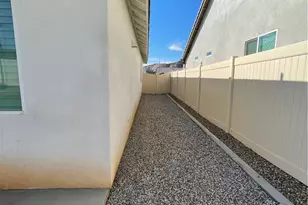 10771 Stacy Cir, Yucaipa, CA 92399 - Photo 16