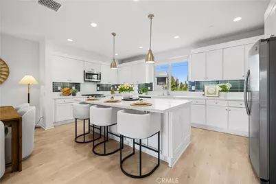 115 Episode, Irvine, CA 92618 - Photo 16