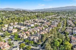 27626 Sunny Creek Dr, Valencia, CA 91354 - Photo 36