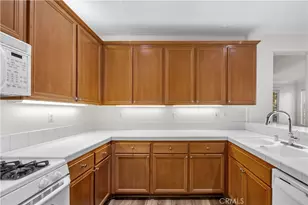 27626 Sunny Creek Dr, Valencia, CA 91354 - Photo 8