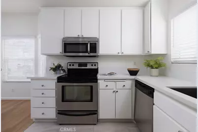 257 Huntington, Irvine, CA 92620 - Photo 8