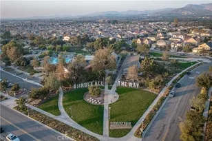 177 Frame, Irvine, CA 92618 - Photo 48