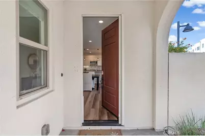 177 Frame, Irvine, CA 92618 - Photo 2
