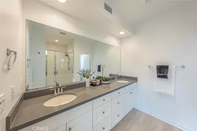 177 Frame, Irvine, CA 92618 - Photo 8