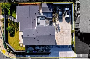 2097 Maple, Costa Mesa, CA 92627 - Photo 12