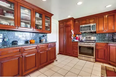 21045 Susan Carole, Saugus, CA 91350 - Photo 18