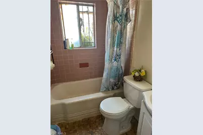 11507 Grape, Los Angeles, CA 90059 - Photo 10