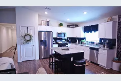 180 Boxelder Way, San Jacinto, CA 92583 - Photo 2