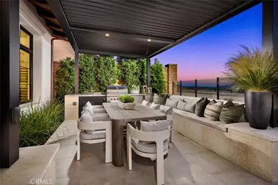 552 Peninsula, Irvine, CA 92602 - Photo 4