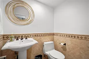 18409 Collins St, Tarzana, CA 91356 - Photo 12