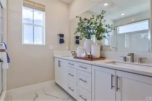 27423 Shining Willow Ln, Valencia, CA 91381 - Photo 12