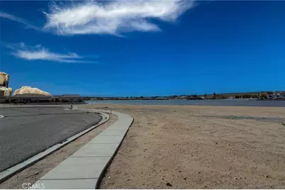 27160 Vista #37, Helendale, CA 92342 - Photo 4