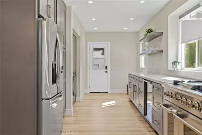 12426 Idaho Avenue, Los Angeles, CA 90025 - Photo 18