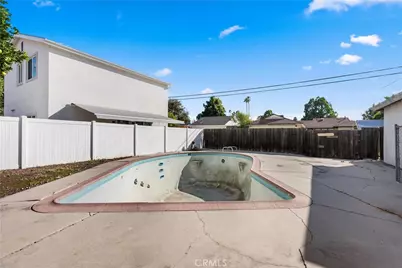 18928 Victory Boulevard, Tarzana, CA 91335 - Photo 32