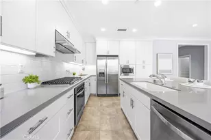 125 Island Coral, Irvine, CA 92620 - Photo 8