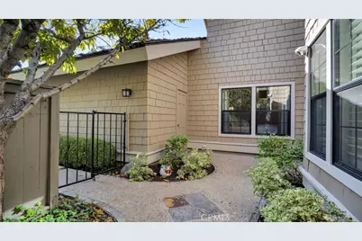 57 Pinewood, Irvine, CA 92604 - Photo 2