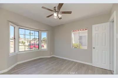 542 W 105th Street, Los Angeles, CA 90044 - Photo 8