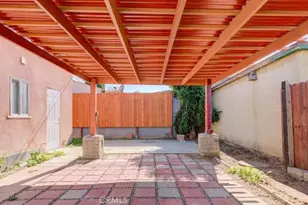 542 W 105th St, Los Angeles, CA 90044 - Photo 16