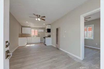 542 W 105th Street, Los Angeles, CA 90044 - Photo 14