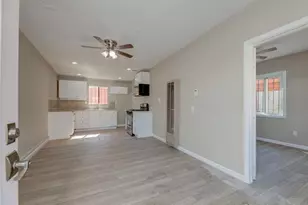 542 W 105th St, Los Angeles, CA 90044 - Photo 14