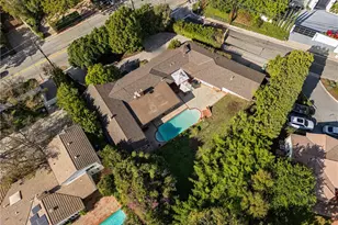 2072 Coldwater Canyon, Beverly Hills, CA 90210 - Photo 22