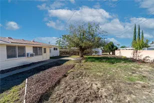 110 W Montrose, Hemet, CA 92543 - Photo 12