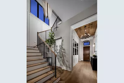 560 Peninsula, Irvine, CA 92602 - Photo 8