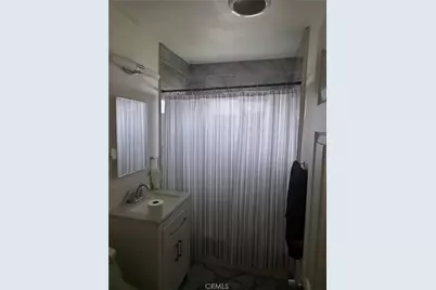 647 W Century, Los Angeles, CA 90044 - Photo 10