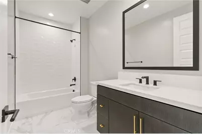 204 Stage, Irvine, CA 92618 - Photo 18