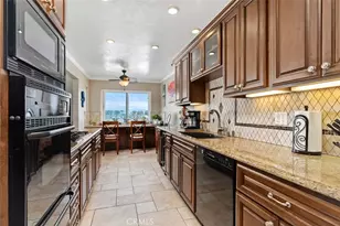 16255 Pacific Cir, Huntington Beach, CA 92649 - Photo 18