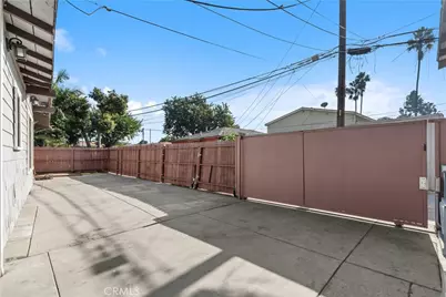 1029 Maine Avenue, Long Beach, CA 90813 - Photo 8