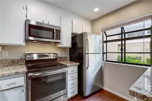 162 Pineview, Irvine, CA 92620 - Photo 10