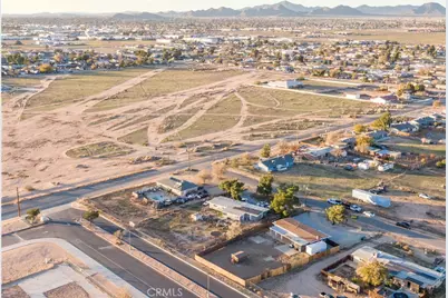 22947 Lucilla Road, Apple Valley, CA 92308 - Photo 40