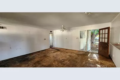 16757 Donmetz, Granada Hills, CA 91344 - Photo 6
