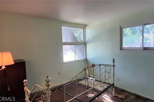 16757 Donmetz, Granada Hills, CA 91344 - Photo 12