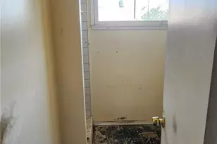 16757 Donmetz, Granada Hills, CA 91344 - Photo 14