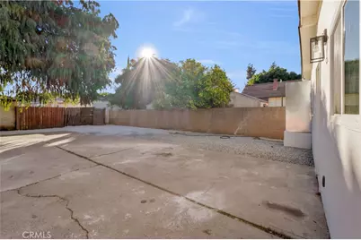 834 W 95th Street, Los Angeles, CA 90044 - Photo 22