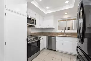 2392 Via Mariposa, Laguna Woods, CA 92637 - Photo 18