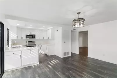 9873 Karmont, South Gate, CA 90280 - Photo 2