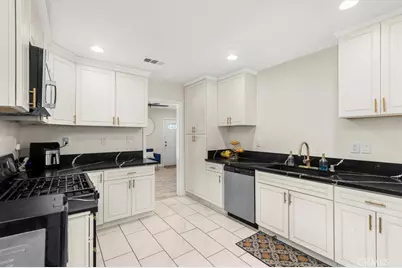 13933 Carpintero Avenue, Bellflower, CA 90706 - Photo 14