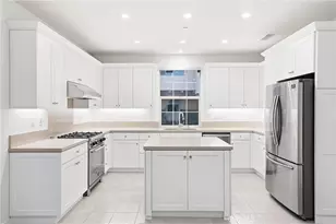 125 Messenger, Irvine, CA 92618 - Photo 6