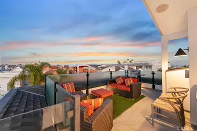 417 E Bay, Newport Beach, CA 92661 - Photo 38