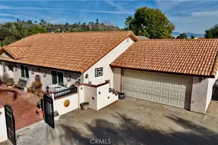 23856 Outrigger, Canyon Lake, CA 92587 - Photo 2